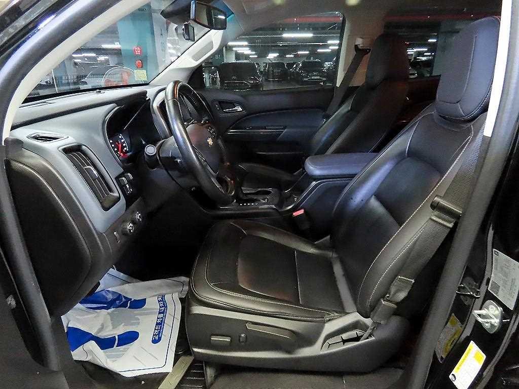 쉐보레 콜로라도 리얼 뉴 콜로라도 3.6 Z71-X 미드나잇 4WD 이미지 6