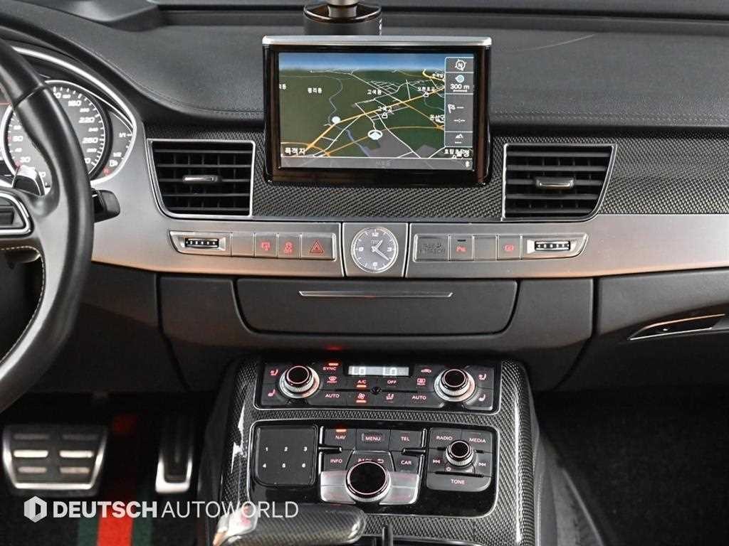 아우디 S8 4.0 TFSI 콰트로 이미지 13
