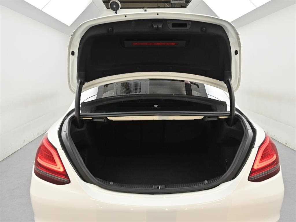 벤츠 C 클래스 C클래스 W205 C200 아방가르드 이미지 19