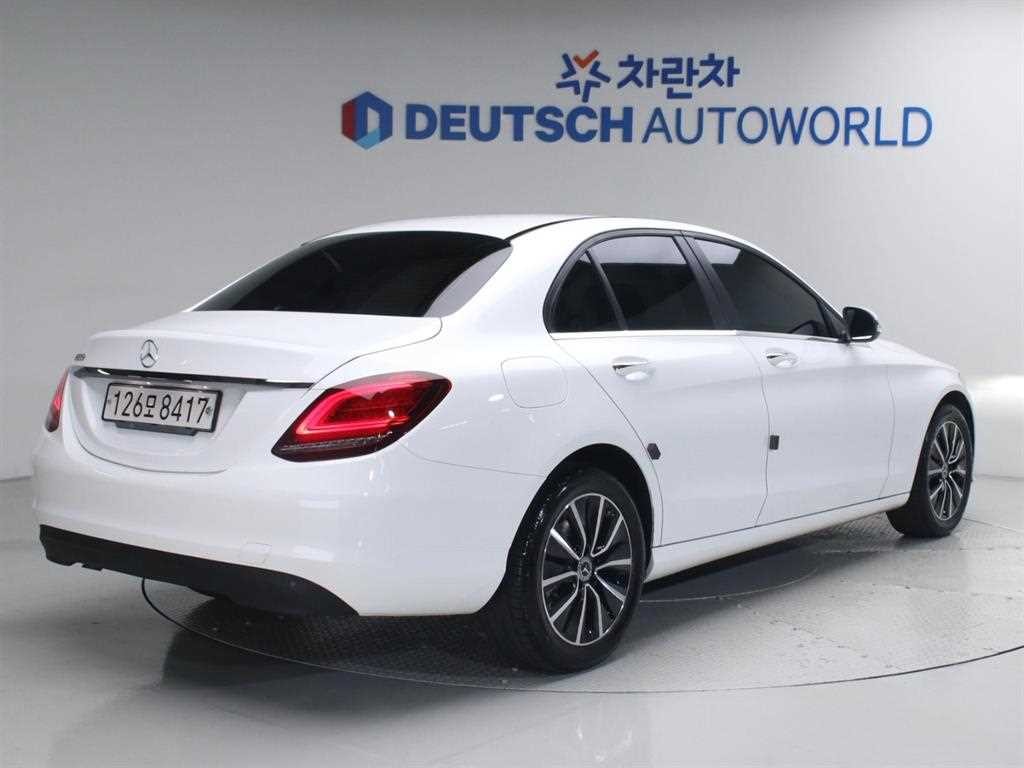 벤츠 C 클래스 C클래스 W205 C200 아방가르드 이미지 2