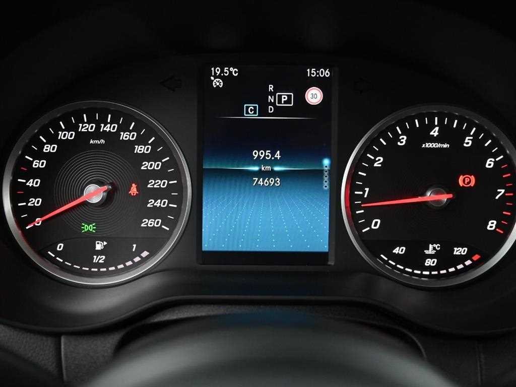 벤츠 C 클래스 C클래스 W205 C200 아방가르드 이미지 8