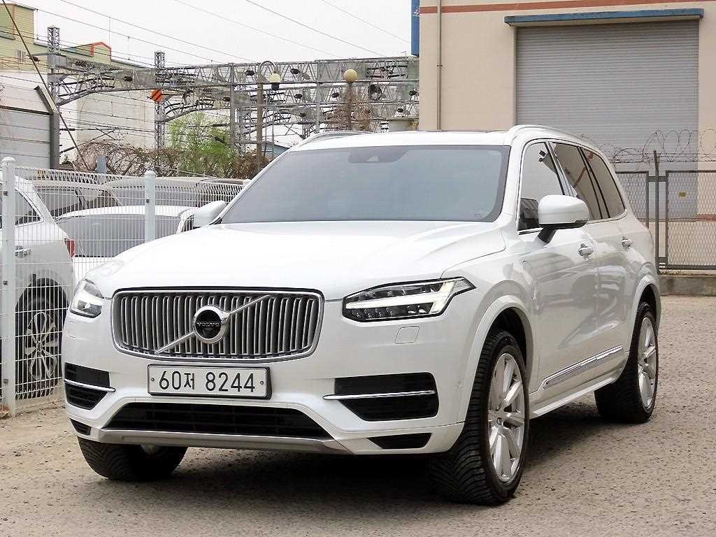 볼보 XC90 XC90 2세대 2.0 T8 AWD 인스크립션 이미지 2