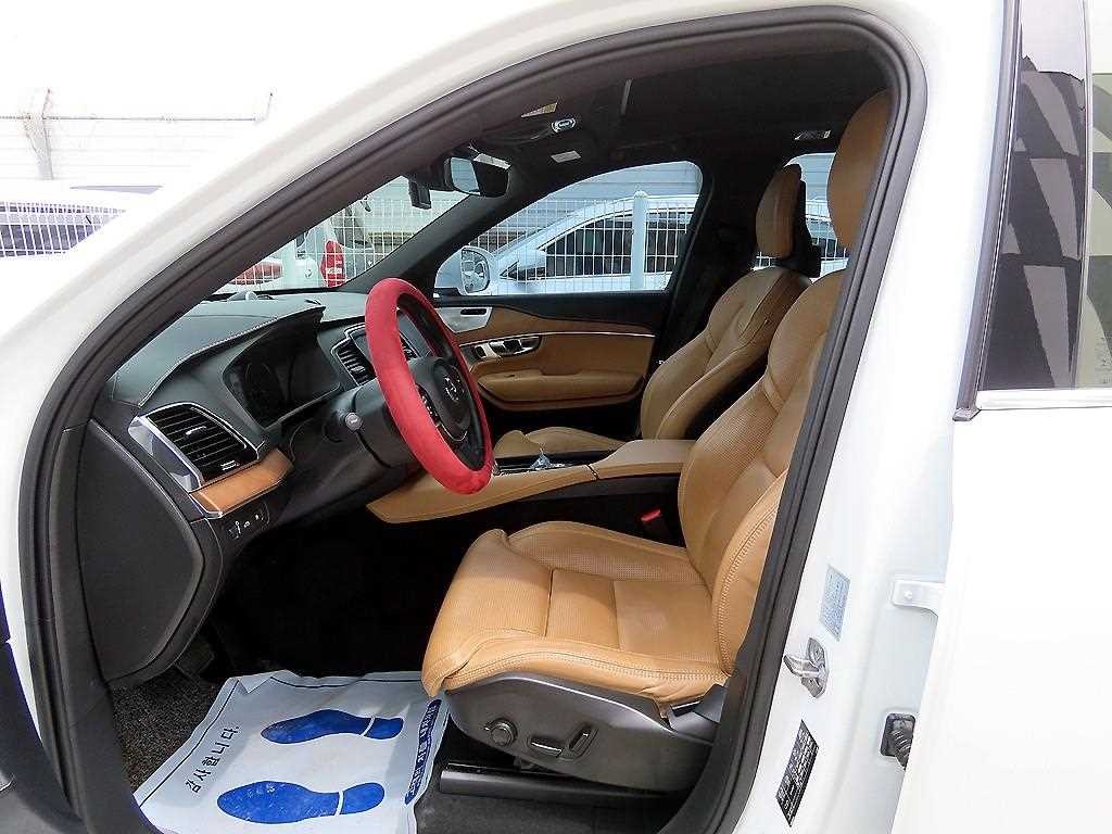 볼보 XC90 XC90 2세대 2.0 T8 AWD 인스크립션 이미지 5