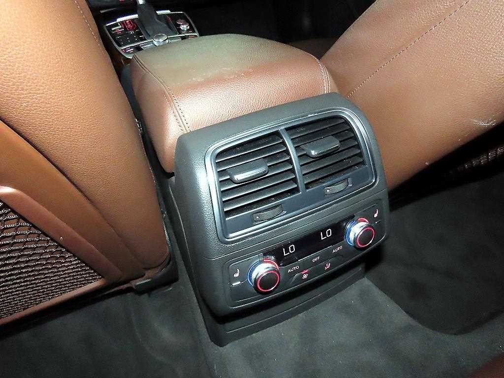 아우디 A7 45 TDI 콰트로 이미지 14