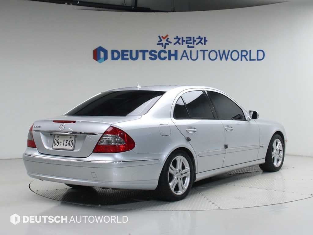 벤츠 E 클래스 E-클래스 E200K 아방가르드 이미지 2