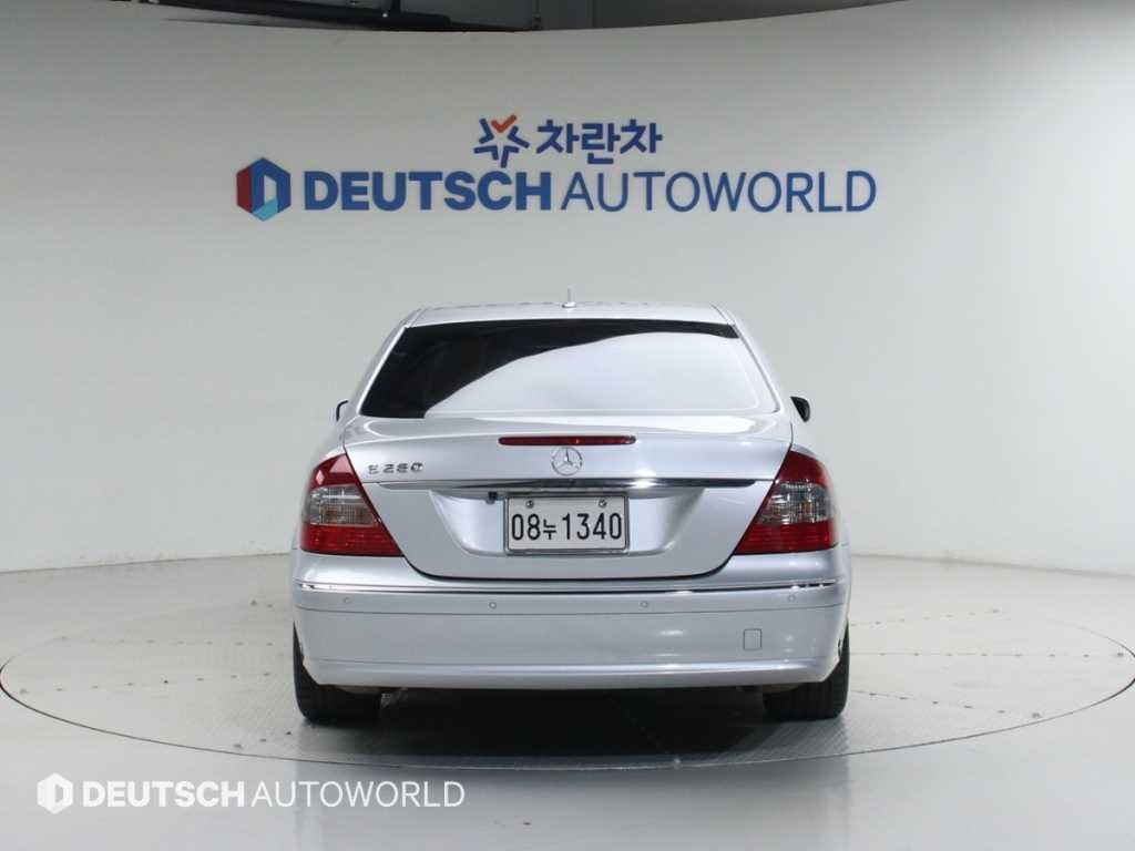 벤츠 E 클래스 E-클래스 E200K 아방가르드 이미지 4