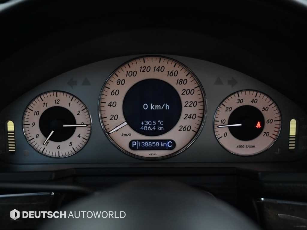 벤츠 E 클래스 E-클래스 E200K 아방가르드 이미지 8