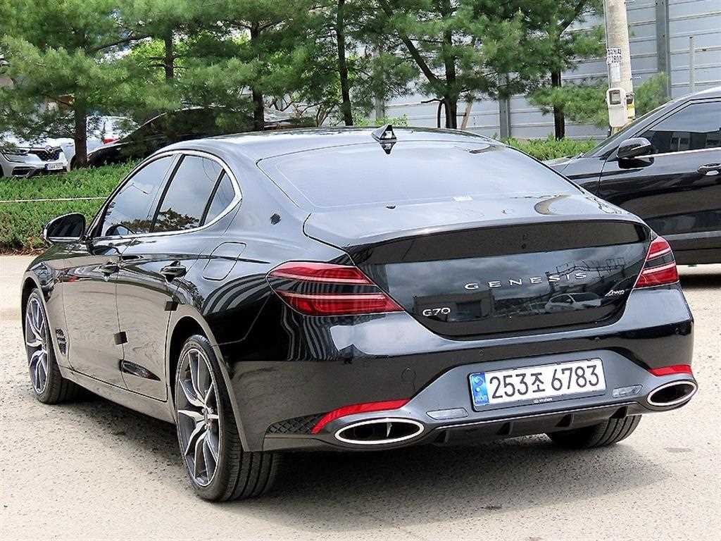 제네시스 G70 더 뉴 G70 가솔린 3.3T 4WD 기본형 이미지 3