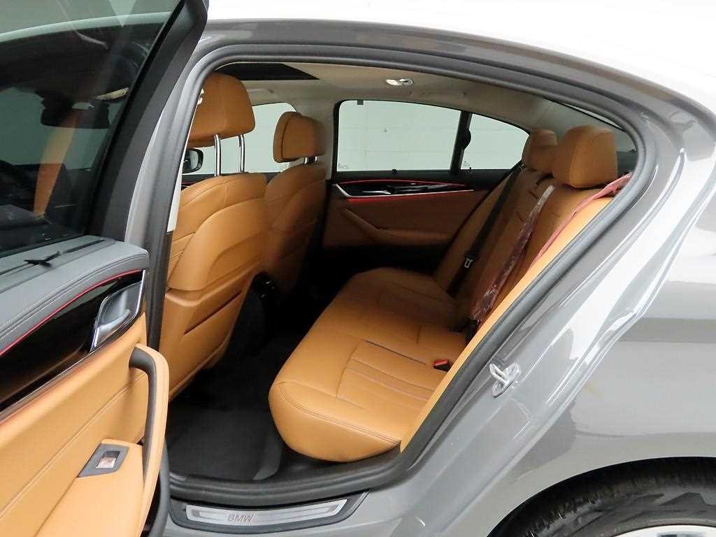 BMW 5시리즈 5시리즈 (G30) 520i M 스포츠 이미지 12