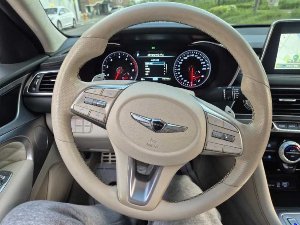 제네시스 G70 2.0T 스포츠 패키지 이미지 16