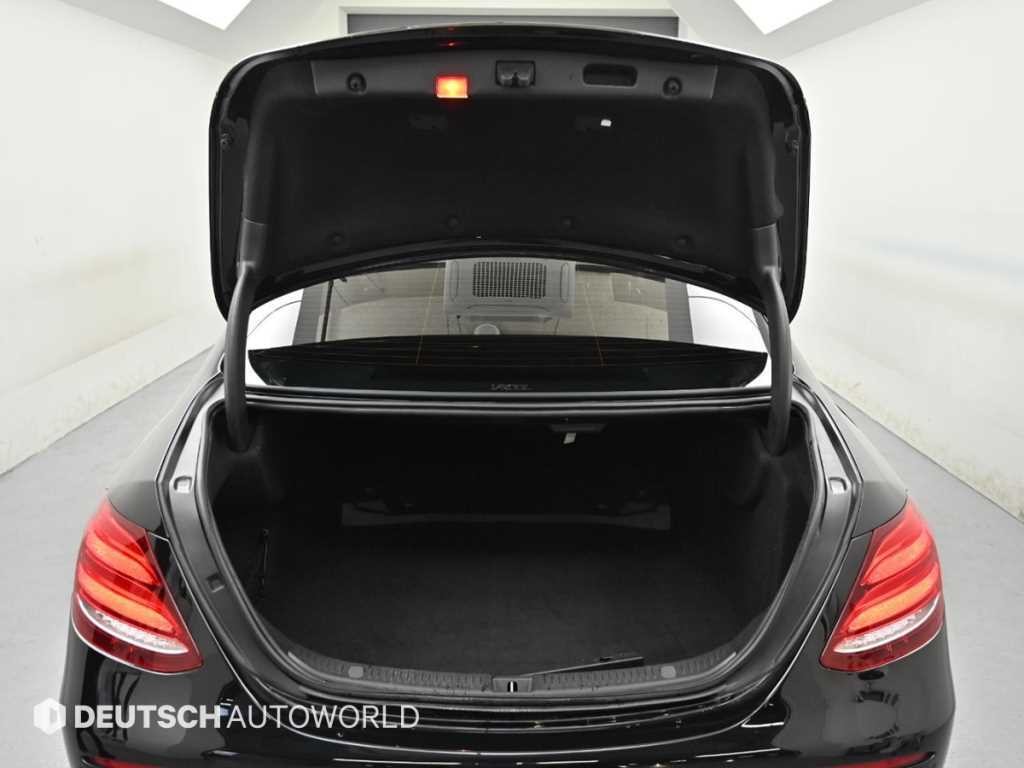 벤츠 E 클래스 E-클래스 W213 E300 아방가르드 이미지 19