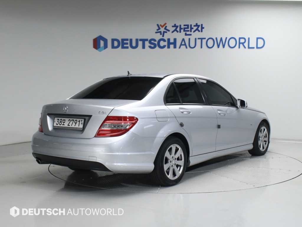 벤츠 C 클래스 C클래스 W204 C200 CGI 아방가르드 이미지 2