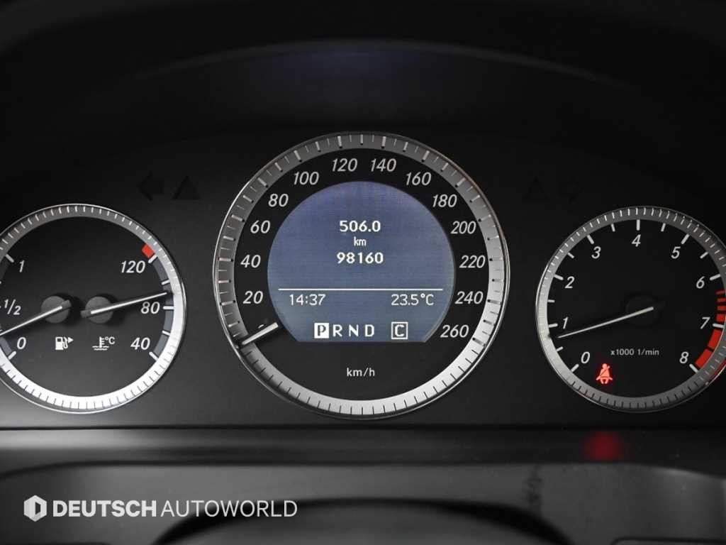 벤츠 C 클래스 C클래스 W204 C200 CGI 아방가르드 이미지 8