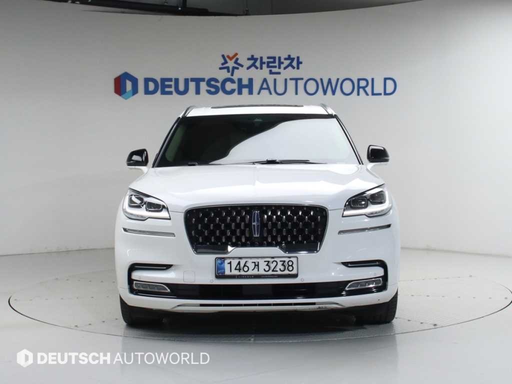 링컨 에비에이터 에비에이터 2세대 3.0 PHEV GT AWD 이미지 3