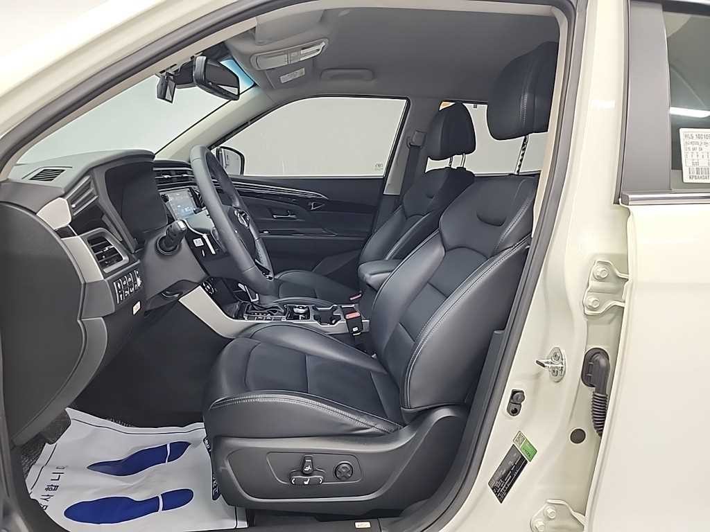 KG모빌리티(쌍용) 코란도 뷰티풀코란도 2WD 가솔린 1.5 C5 이미지 11