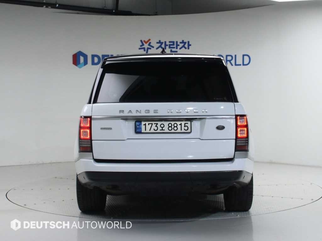 랜드로버 레인지로버 레인지로버 4세대 4.4 SDV8 AB LWB 디젤 이미지 4