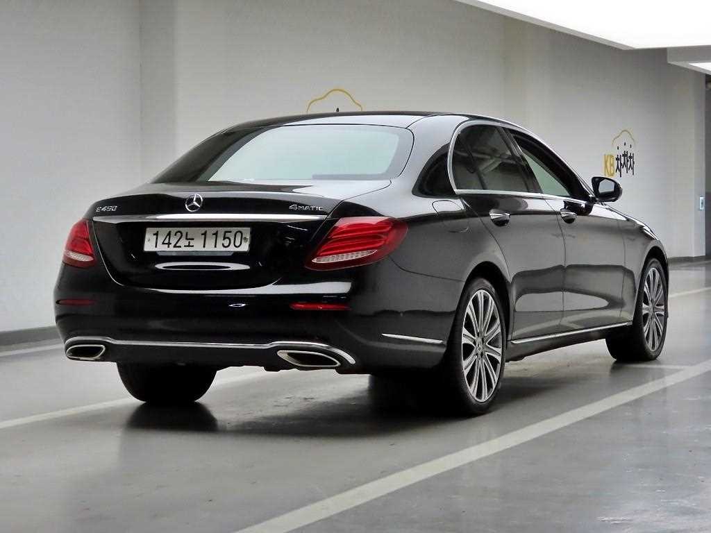 벤츠 E 클래스 E-클래스 W213 E450 4MATIC 익스클루시브 이미지 4
