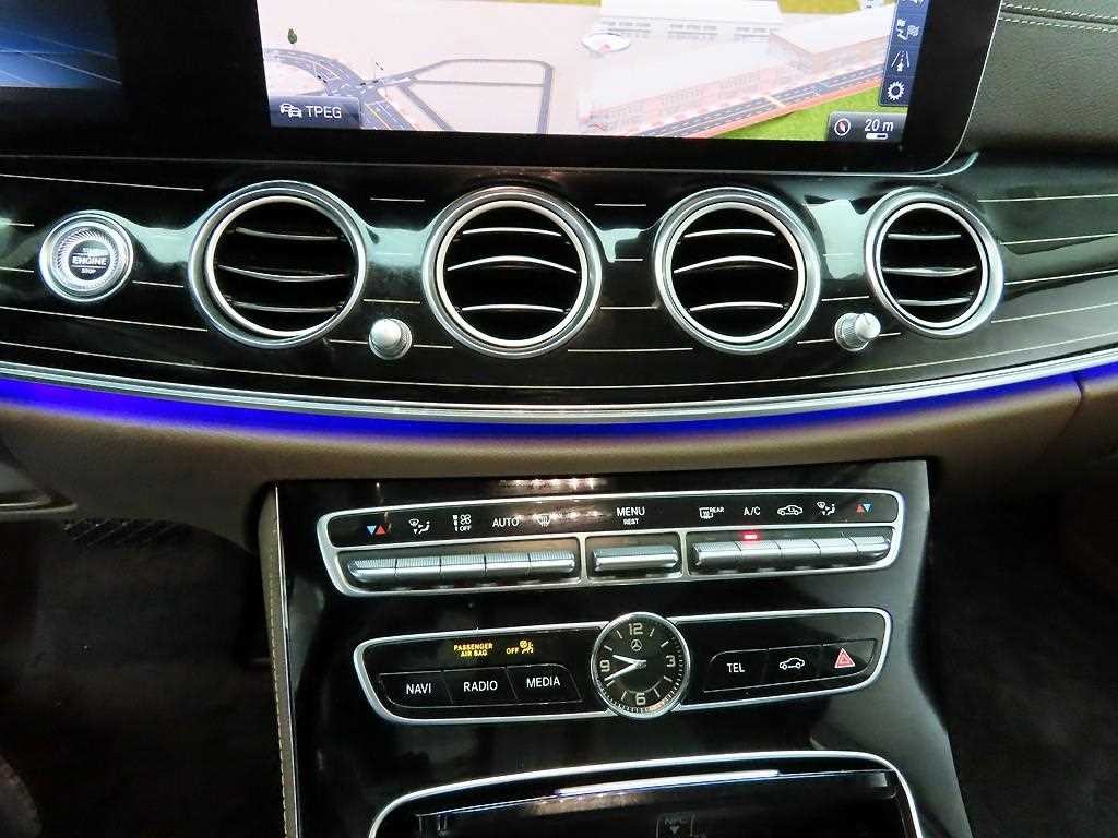 벤츠 E 클래스 E-클래스 W213 E450 4MATIC 익스클루시브 이미지 9