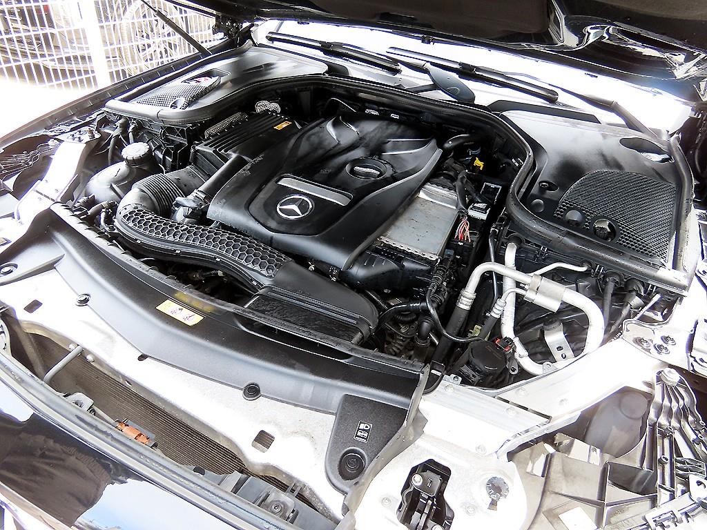 벤츠 E 클래스 E-클래스 W213 E300 4MATIC AMG LINE 이미지 19