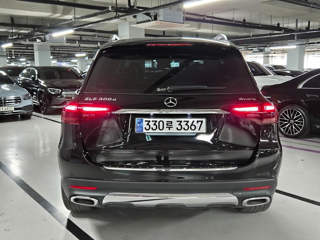 벤츠 GLE 클래스 GLE 클래스 W167 GLE 300d 4MATIC 이미지 4