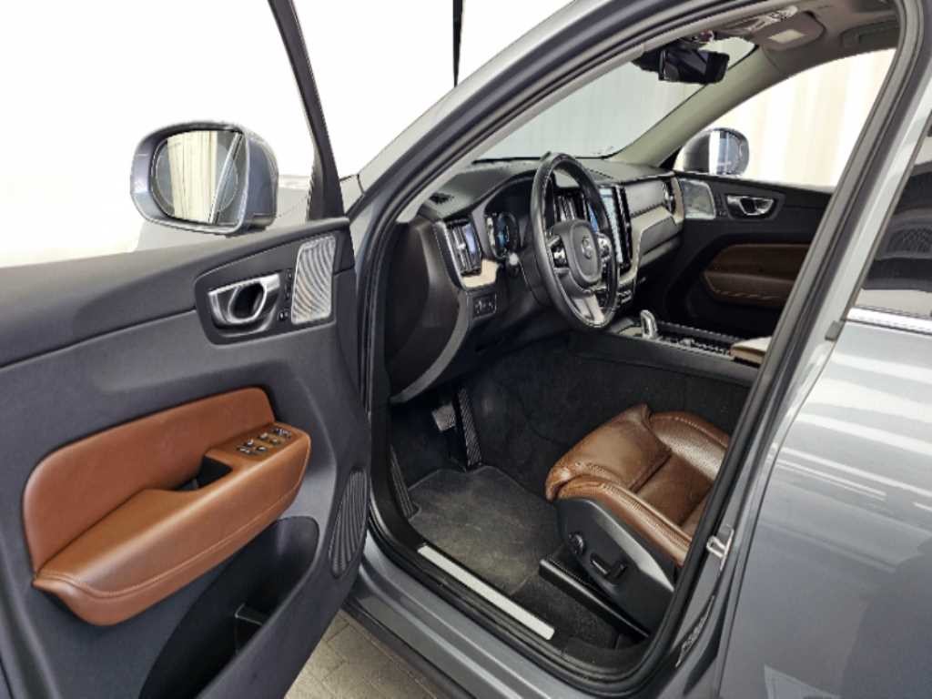 볼보 XC60 XC60(2세대) T8 AWD 인스크립션 이미지 10