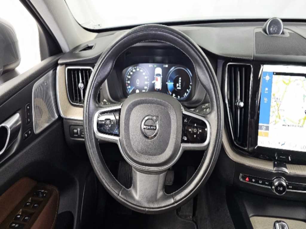 볼보 XC60 XC60(2세대) T8 AWD 인스크립션 이미지 13