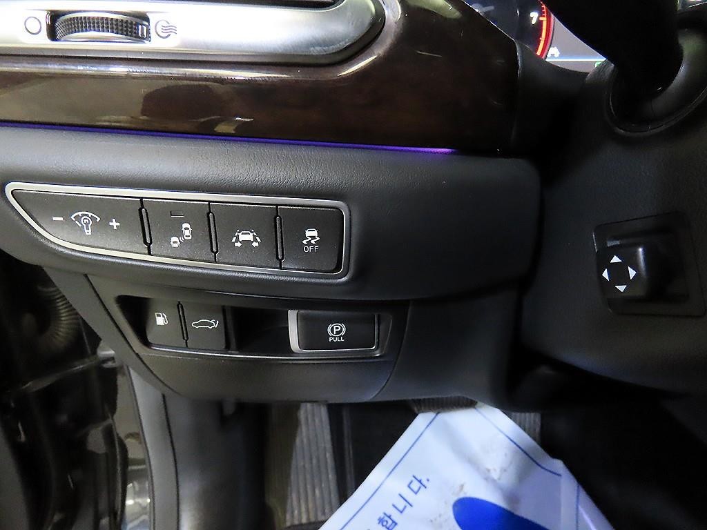 제네시스 EQ900 3.8 GDI AWD 프리미엄 럭셔리 이미지 14