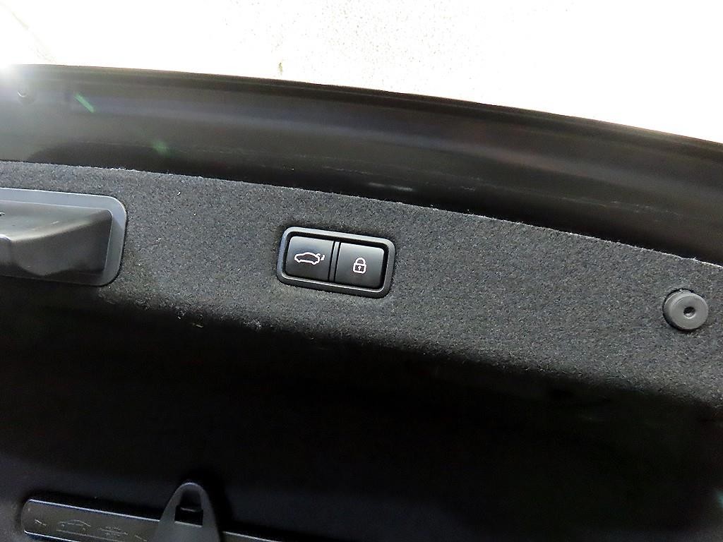 제네시스 EQ900 3.8 GDI AWD 프리미엄 럭셔리 이미지 17
