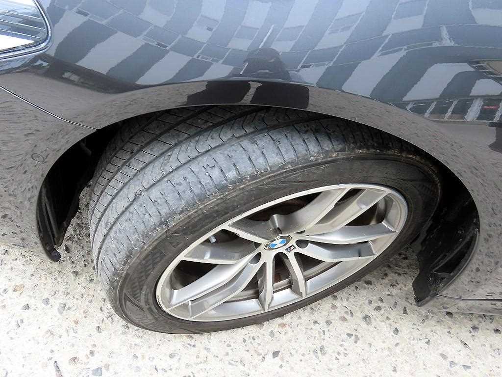 BMW 5시리즈 5시리즈 (G30) 520d xDrive M 스포츠 플러스 이미지 20