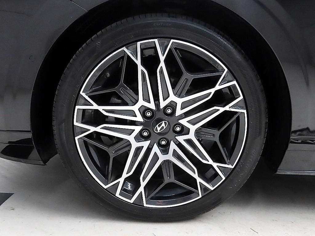 현대 그랜저 그랜저 (GN7) 가솔린 2.5 2WD 익스클루시브 이미지 20