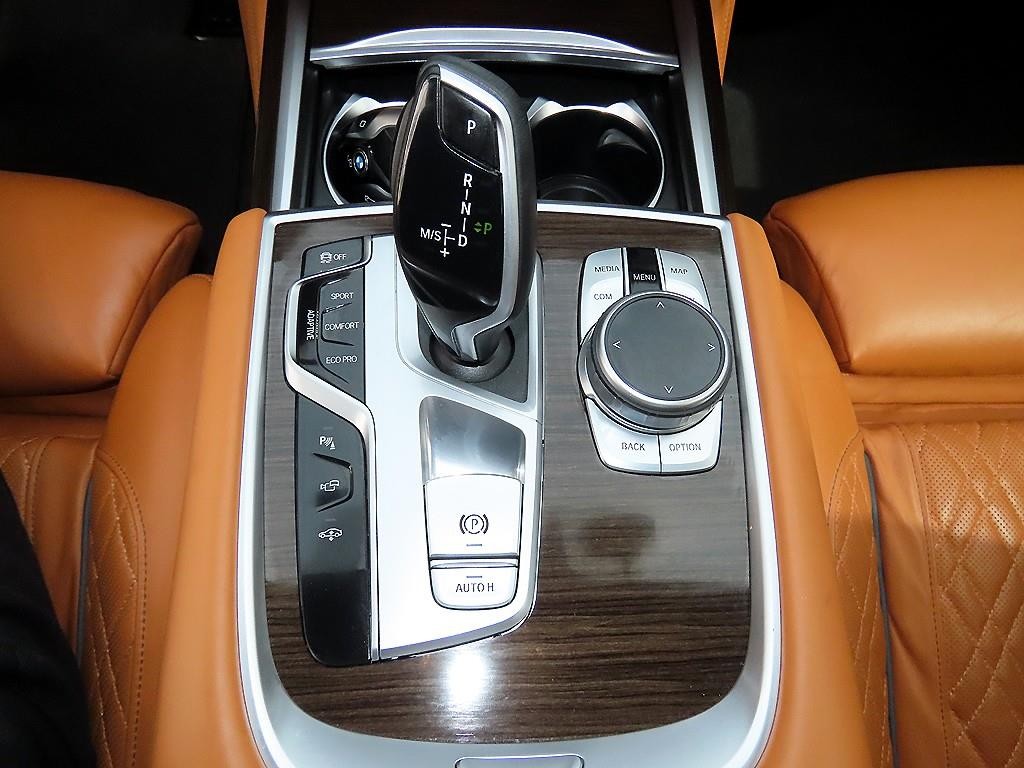 BMW 7시리즈 7시리즈 (G11) 740i 디자인 퓨어 엑설런스 이미지 11