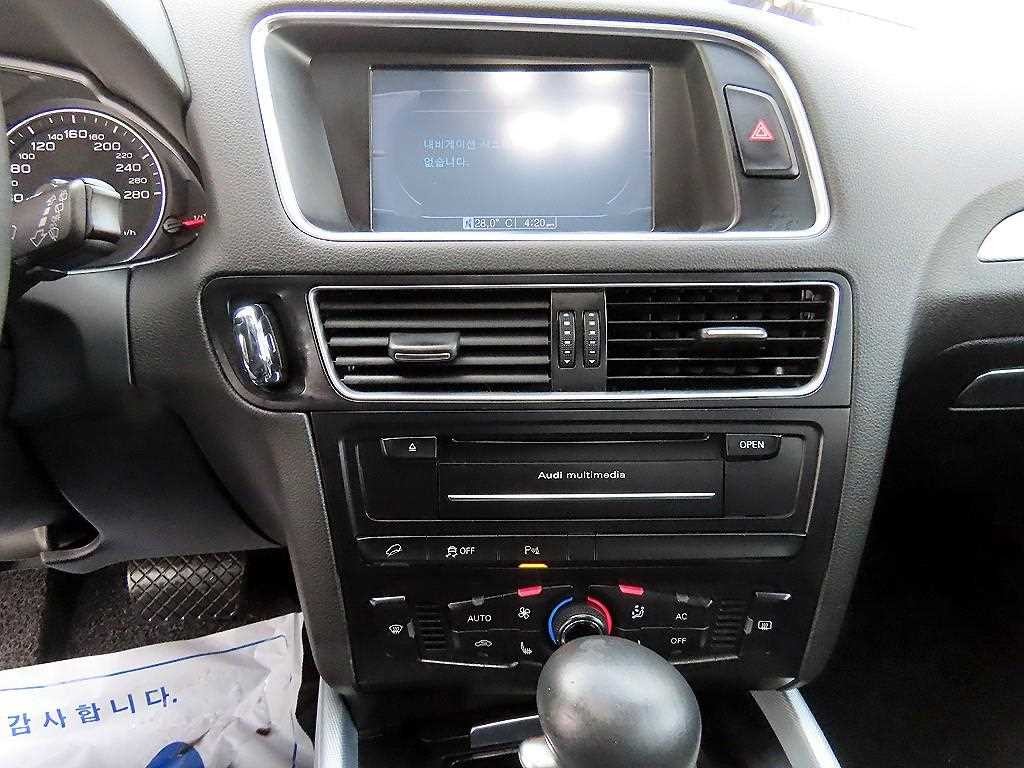 아우디 Q5 2.0 TDI 콰트로 이미지 12