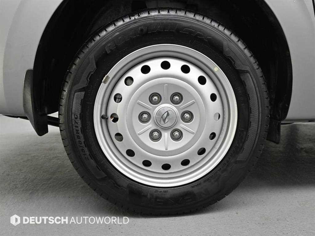 현대 스타리아 2WD 디젤 카고 스마트 5인승 이미지 5