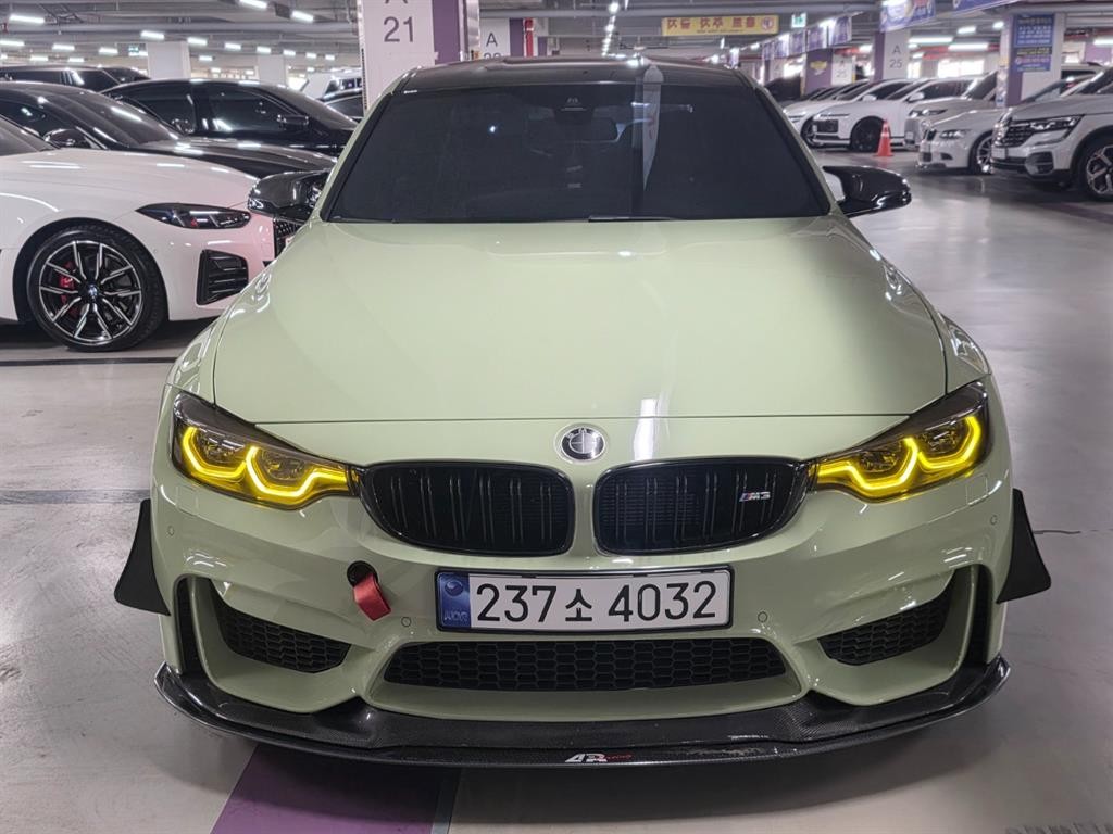 BMW 3시리즈 M3 (F80, E90) M3 세단 컴패티션 이미지 2