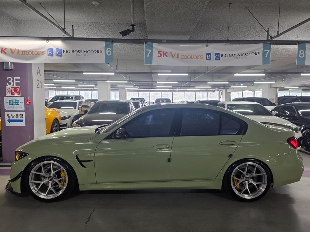 BMW 3시리즈 M3 (F80, E90) M3 세단 컴패티션 이미지 3