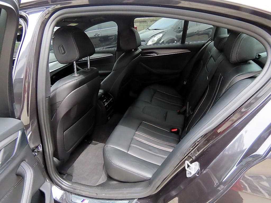 BMW 5시리즈 5시리즈 (G30) 530i xDrive M 스포츠 이미지 6