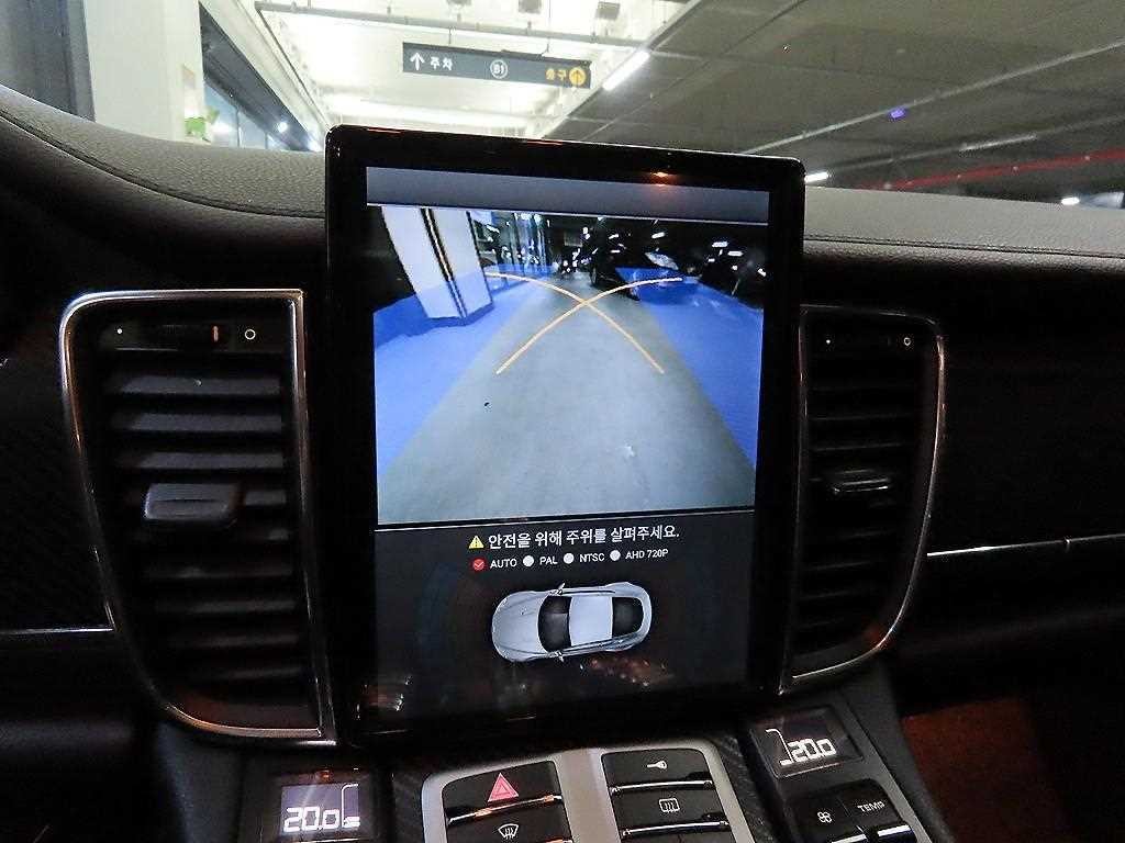 포르쉐 파나메라 4.8 S 이미지 13