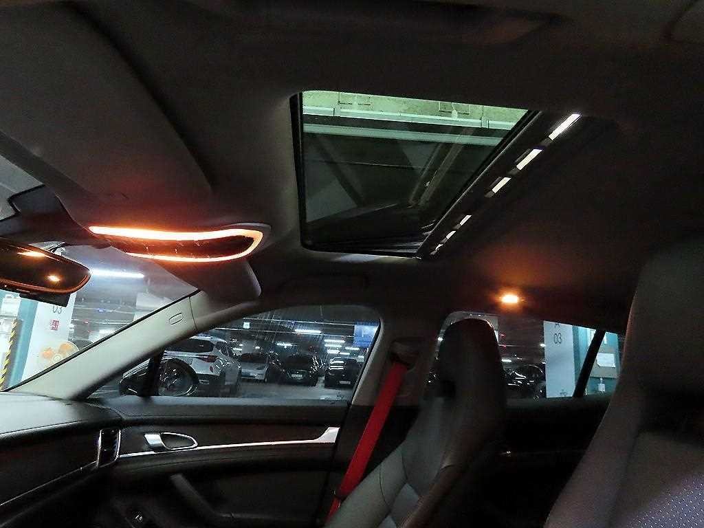 포르쉐 파나메라 4.8 S 이미지 16