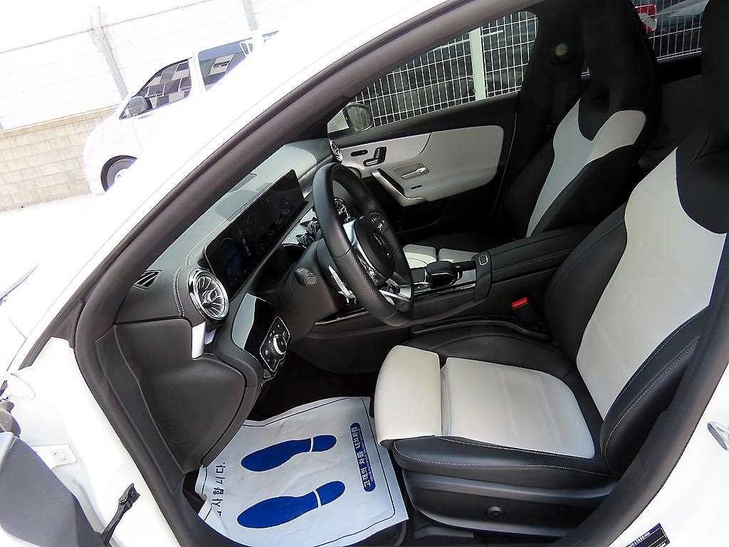 벤츠 CLA 클래스 CLA클래스 C118 CLA 250 4MATIC 이미지 6