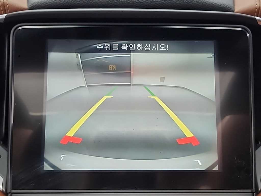 마세라티 기블리 3.0 디젤 그란스포츠 이미지 16