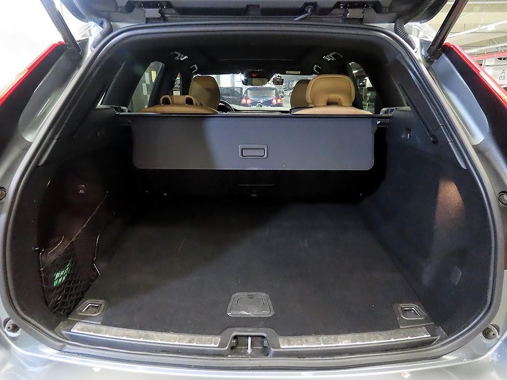 볼보 XC60 XC60(2세대) B6 AWD 인스크립션 이미지 16