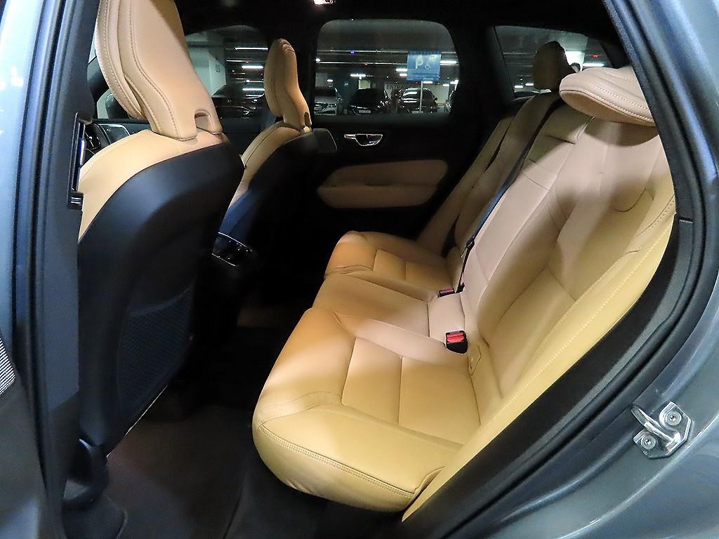 볼보 XC60 XC60(2세대) B6 AWD 인스크립션 이미지 7