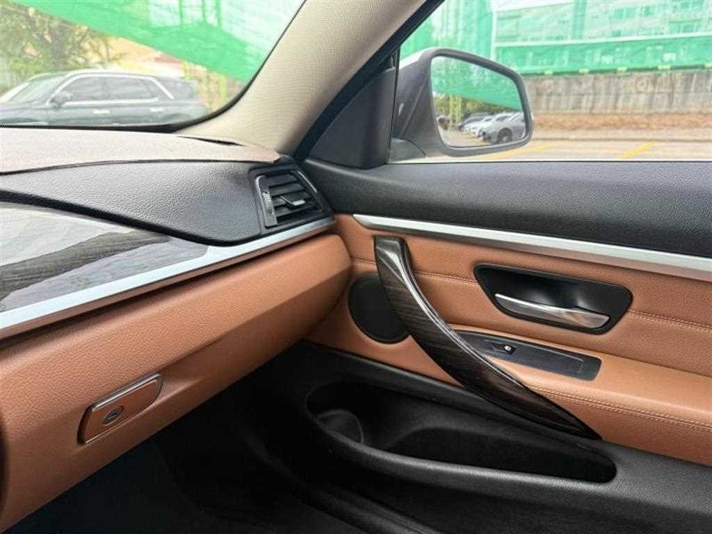 BMW 4시리즈 4시리즈 (F32) 420d 쿠페 럭셔리 이미지 18