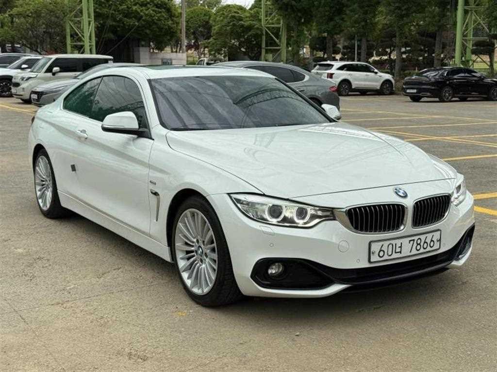 BMW 4시리즈 4시리즈 (F32) 420d 쿠페 럭셔리 이미지 3
