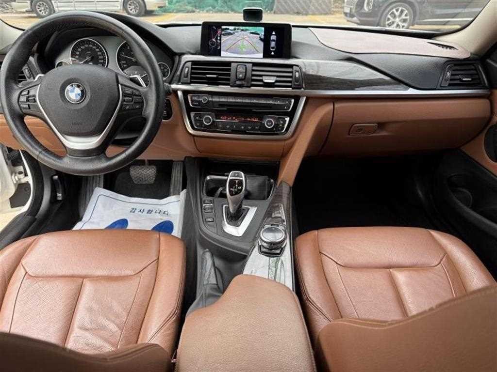 BMW 4시리즈 4시리즈 (F32) 420d 쿠페 럭셔리 이미지 9
