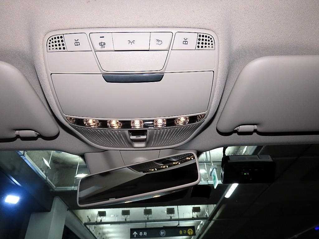 벤츠 E 클래스 E-클래스 W213 E300 4MATIC 익스클루시브 이미지 14