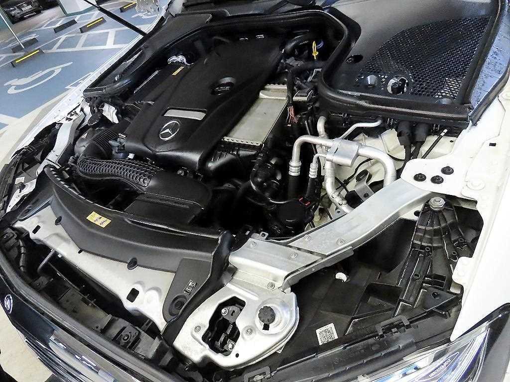 벤츠 E 클래스 E-클래스 W213 E300 4MATIC 익스클루시브 이미지 19
