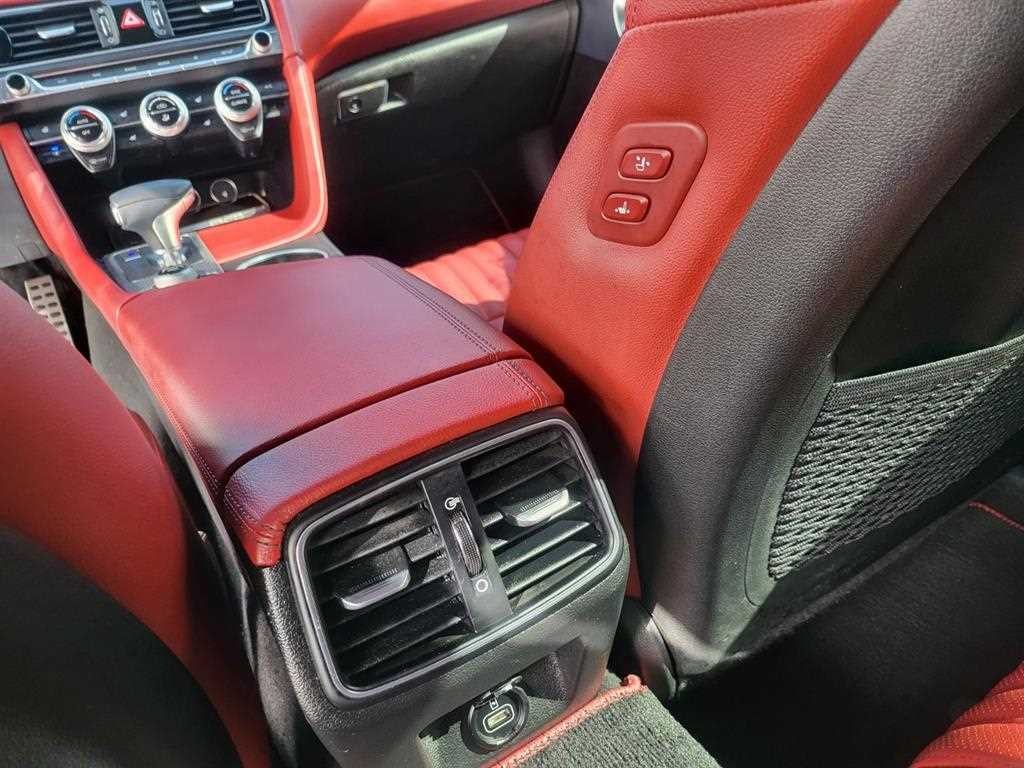 제네시스 G70 더 뉴 G70 가솔린 3.3T 4WD 스포츠 패키지 이미지 16