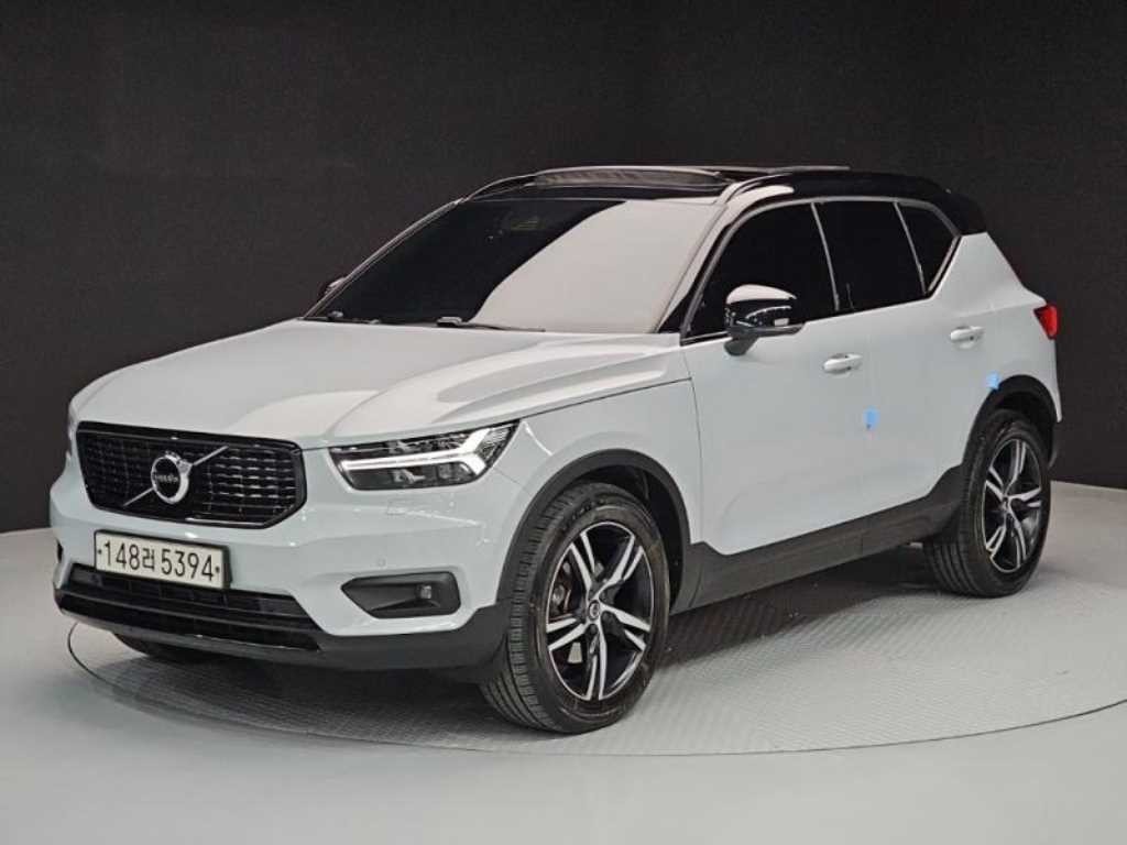 볼보 XC40 T4 4WD R-디자인 이미지 2