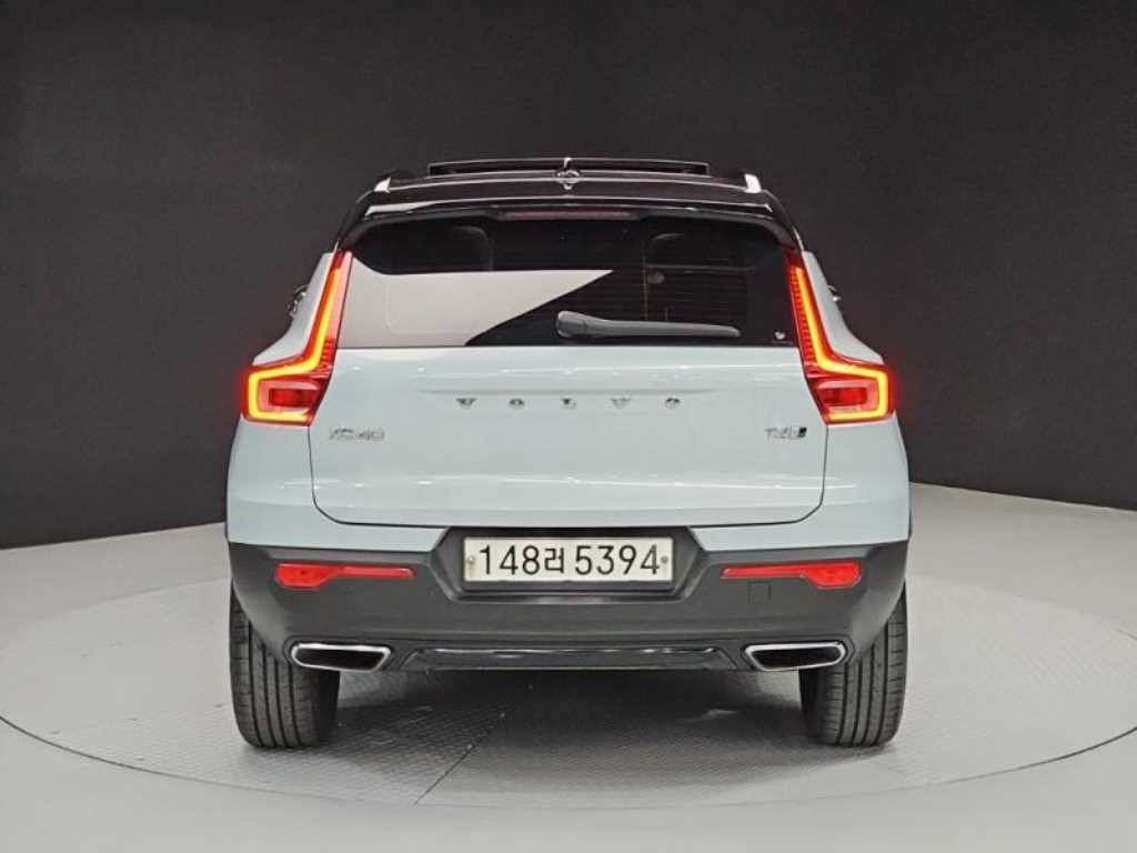볼보 XC40 T4 4WD R-디자인 이미지 4